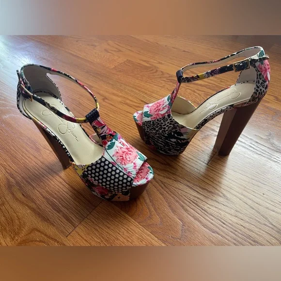 High heel platform heels 5” heel and 2” platform - Picture 1 of 5